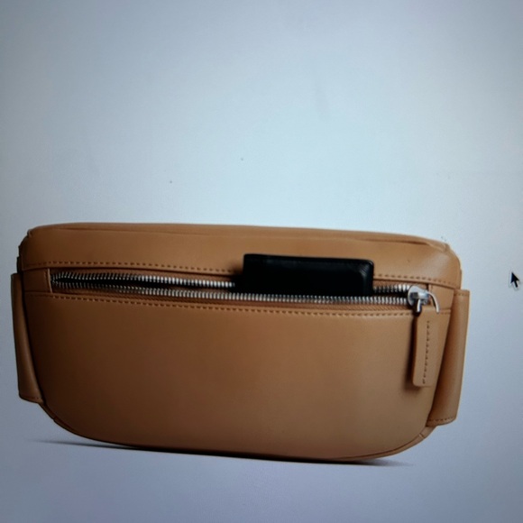 MON1500 Crafted with water-resistant, ultra microfiber vegan leather, the - Picture 10 of 10